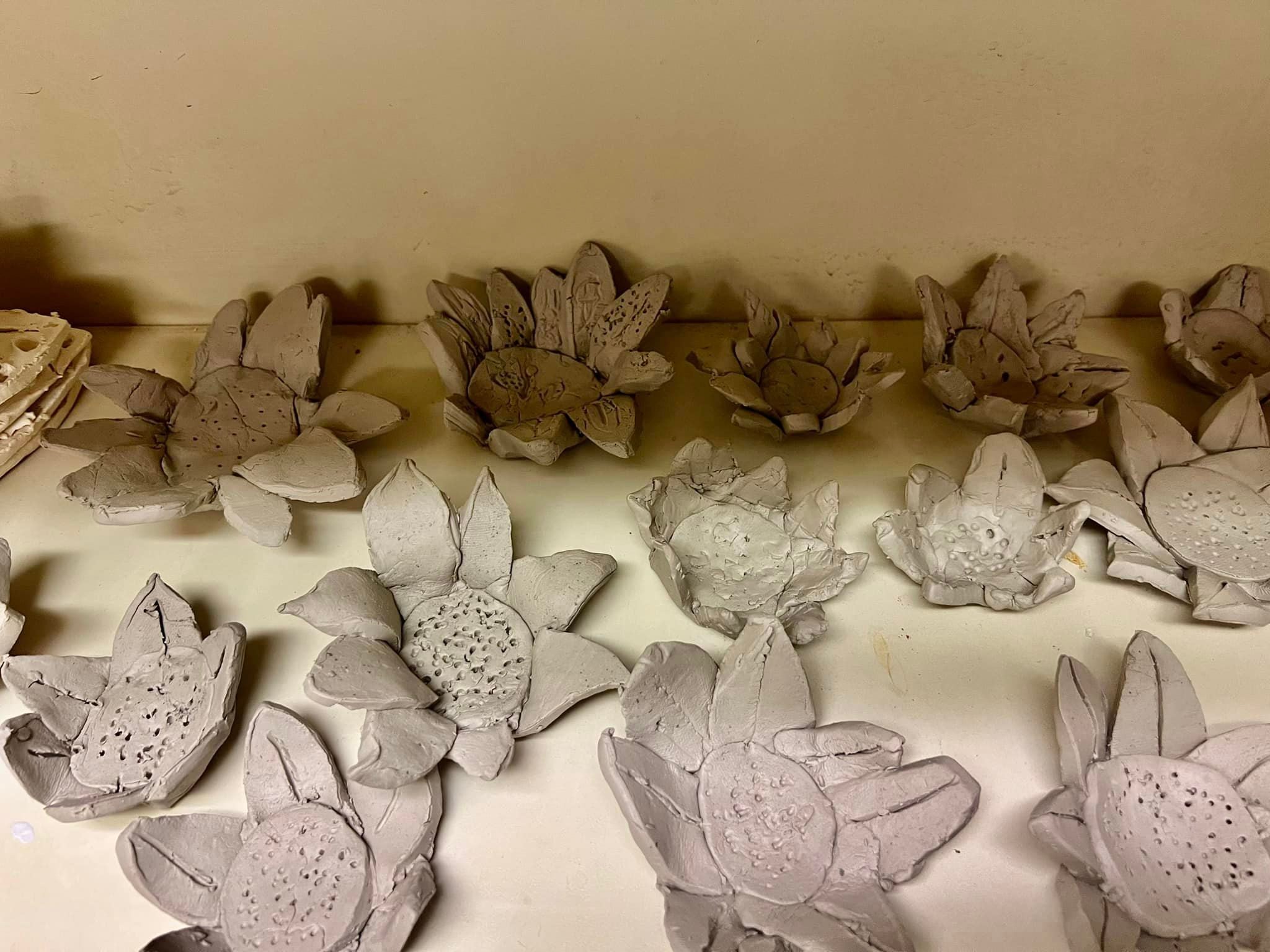 Clay Flower Bowls 